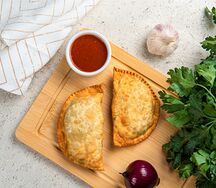 Чебуреки с сыром 2шт