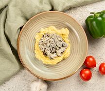 Бефстроганов с картофельным пюре