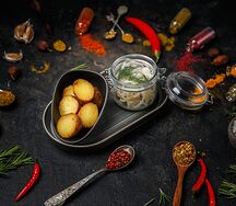 Сельдь в банке