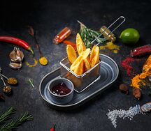 Сырные палочки с ягодным конфитюром