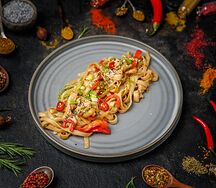Удон с курицей