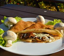 Блинчики с курицей и грибами