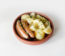 Бараньи колбаски с картофелем