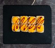Ролл запеченный Тори маки