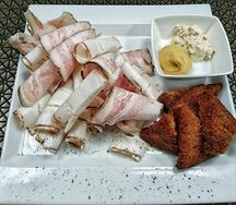 Ароматное сальце с гренками