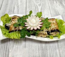 Рулетики из баклажанов с моцареллой