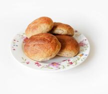 Корзинка ржаных шанежек