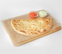 Хачапури с брынзой, чесноком и зеленью