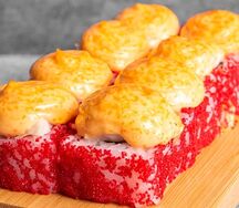 Ролл запеченный с окунем