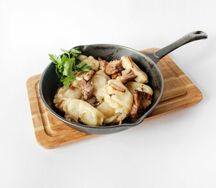 Вареники картофельные со свининой и луком