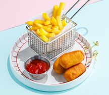 Колбаски из сказки с картофелем фри