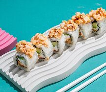 Ролл с угрем и креветкой