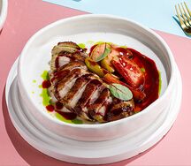 Утиная грудка с яблоками