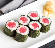 Ролл с тунцом