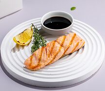 Стейк из семги на гриле