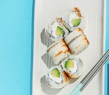 Ролл Филадельфия с угрем