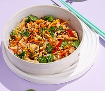 Тайский салат с курицей