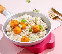 Судак по-строгановски с картофельными крокетами