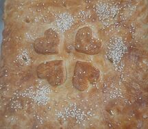 Пирог с горбуши, рисом и луком