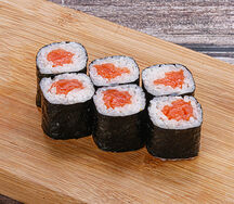 Мини-ролл с лососем