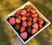 Клубника в шоколаде Нежность S