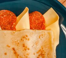 Блин с пепперони и сыром