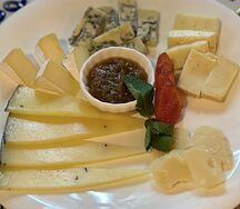 Сырная тарелка