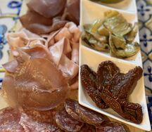 Мясная тарелка