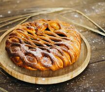 Пирог с брусникой