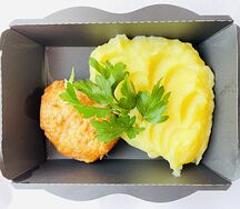 Котлета Пожарская с картофельным пюре