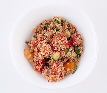Овощной салат с киноа 