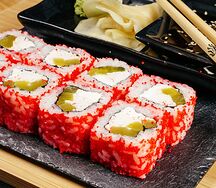 Ролл с крабом и такуаном