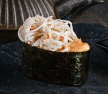 Гункан с крабом