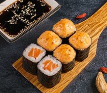 Мини ролл запеченный с лососем
