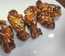 Крылышки терияки с кунжутом