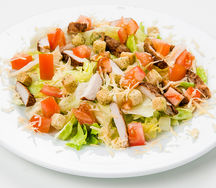 Салат Цезарь с цыпленком