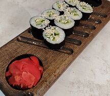 Ролл с огурцом