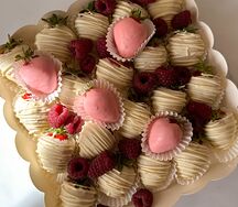 Клубника в белом шоколаде 24 шт