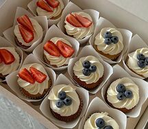 Капкейки с ягодами