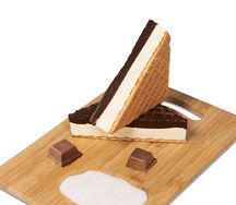 Вафли с карамелью, арахисом и изюмом