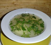 Бульон куриный с яйцом