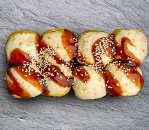 Ролл с сыром и угрём (запечённый)