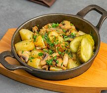 Картофель жареный с грибами