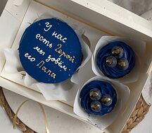 Капкейки и торт Папа-Герой 