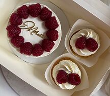 Бенто-торт и капкейки маме