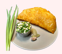 Чебурек с яйцом и зелёным луком