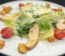 Цезарь с курицей