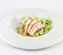 Салат с омулем и картофелем