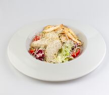Салат Цезарь с куриным филе