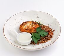 Котлета по-албански с гречкой